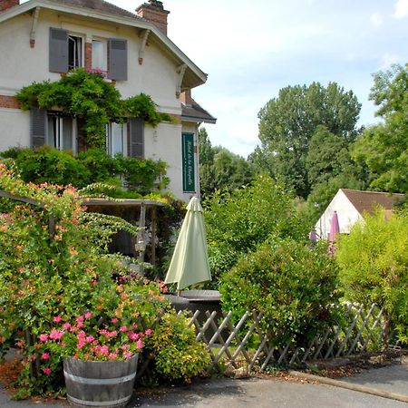 Logis Hotel De La Chapelle Милон-ла-Шапель Экстерьер фото